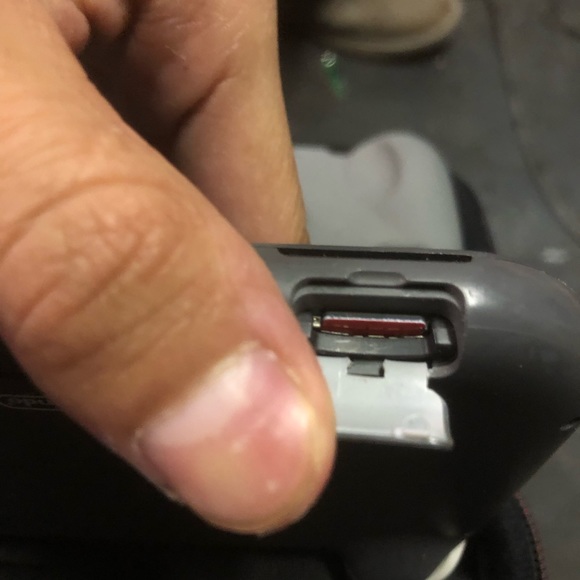 Nintendo switch fortnite edition - Picture 8 of 8